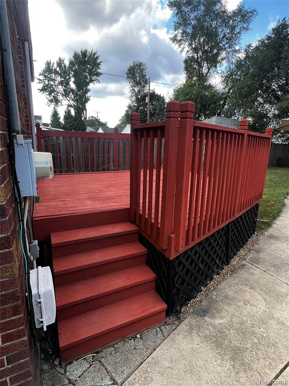 main property photo 31