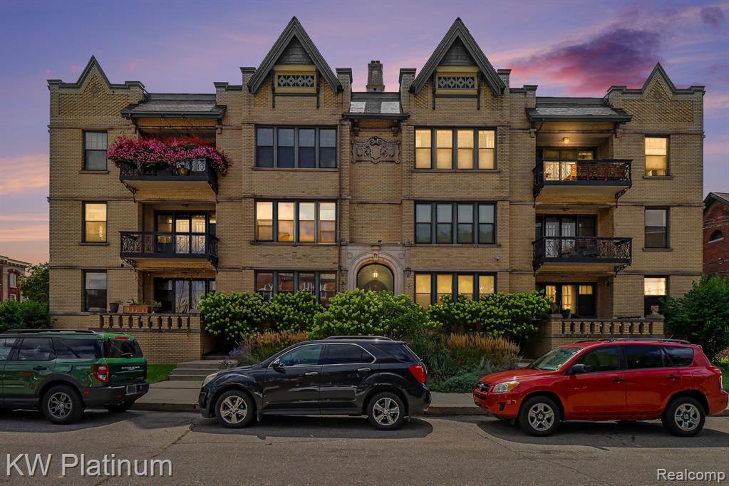 main property photo 28