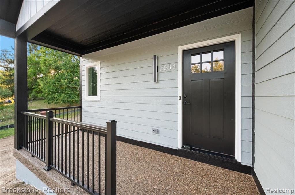 main property photo 9
