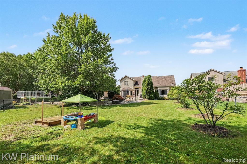 main property photo 35