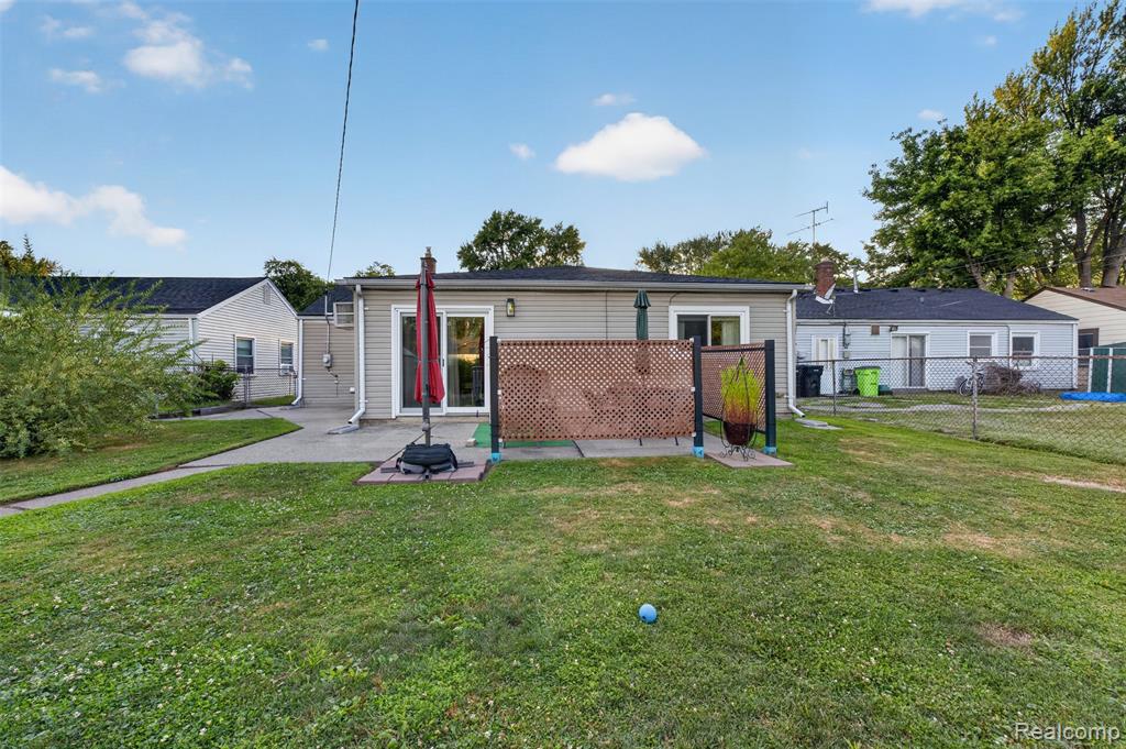 main property photo 44
