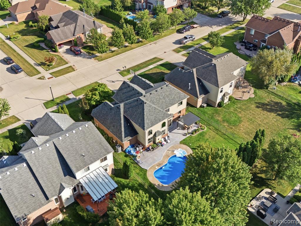 main property photo 44