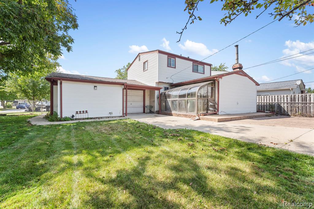 main property photo 22