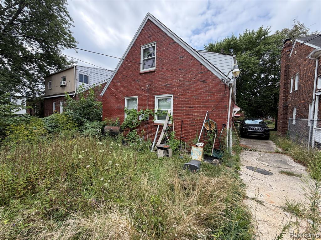 main property photo 47