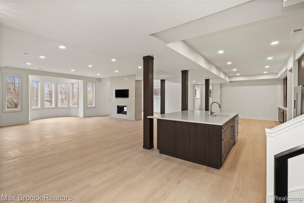 main property photo 65
