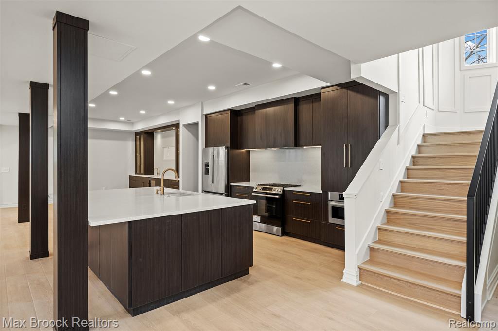 main property photo 66