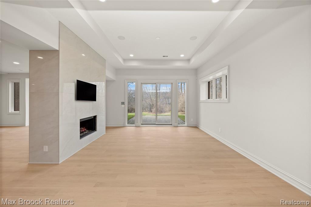 main property photo 75