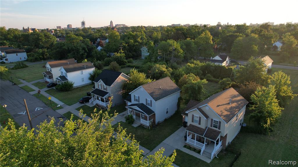 main property photo 24