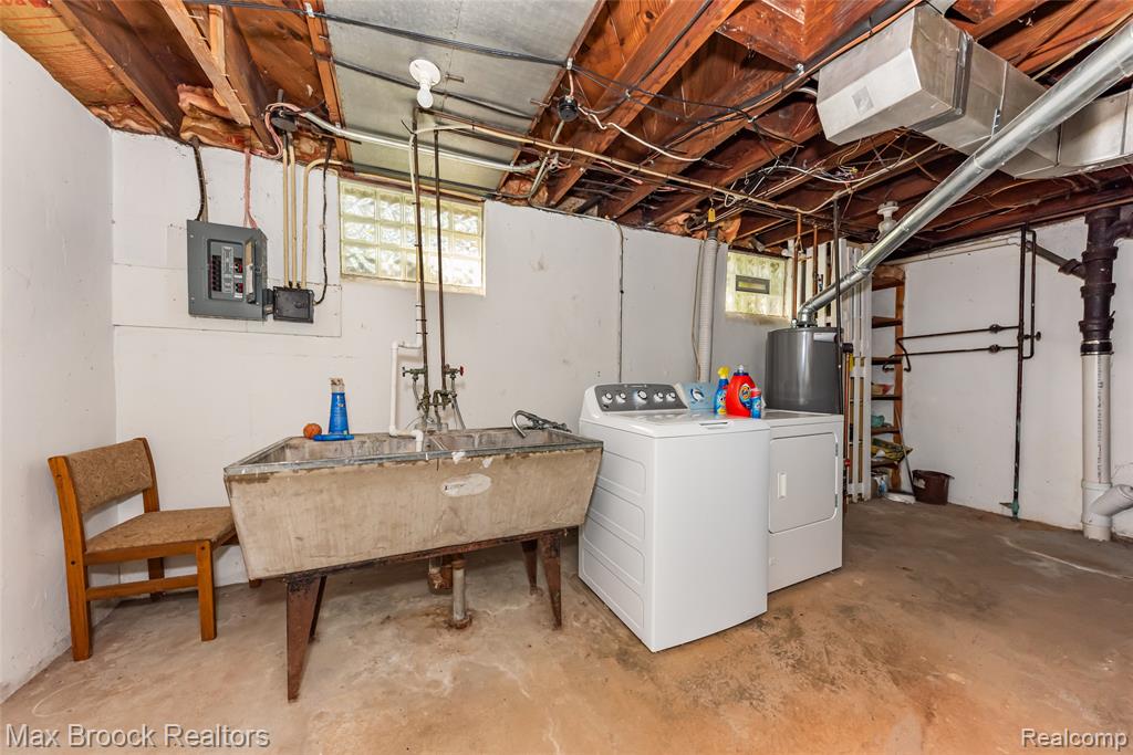 main property photo 41