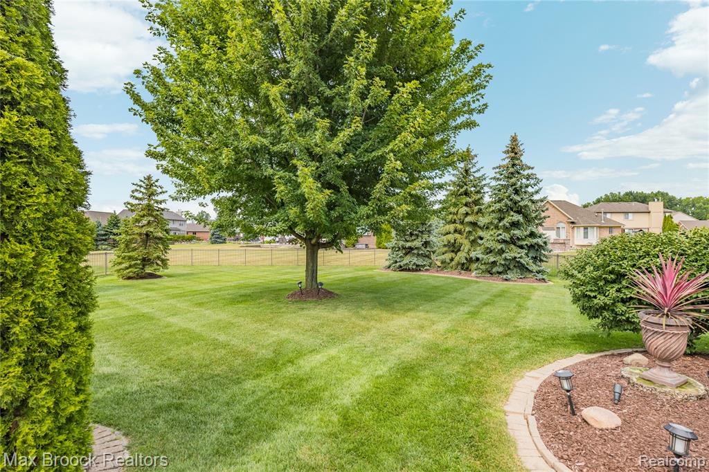 main property photo 38