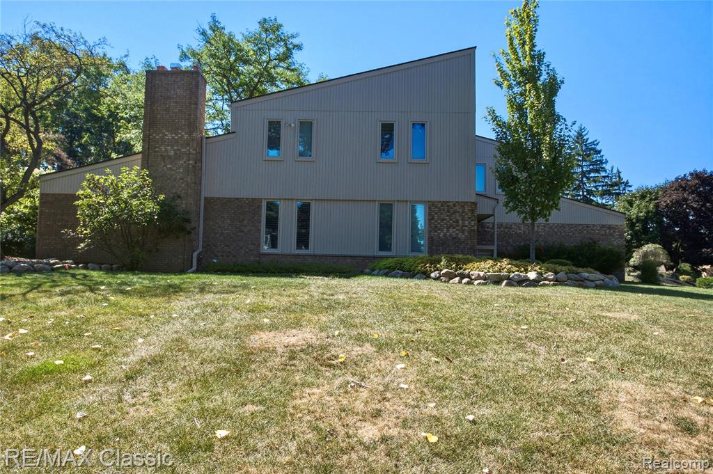 main property photo 50