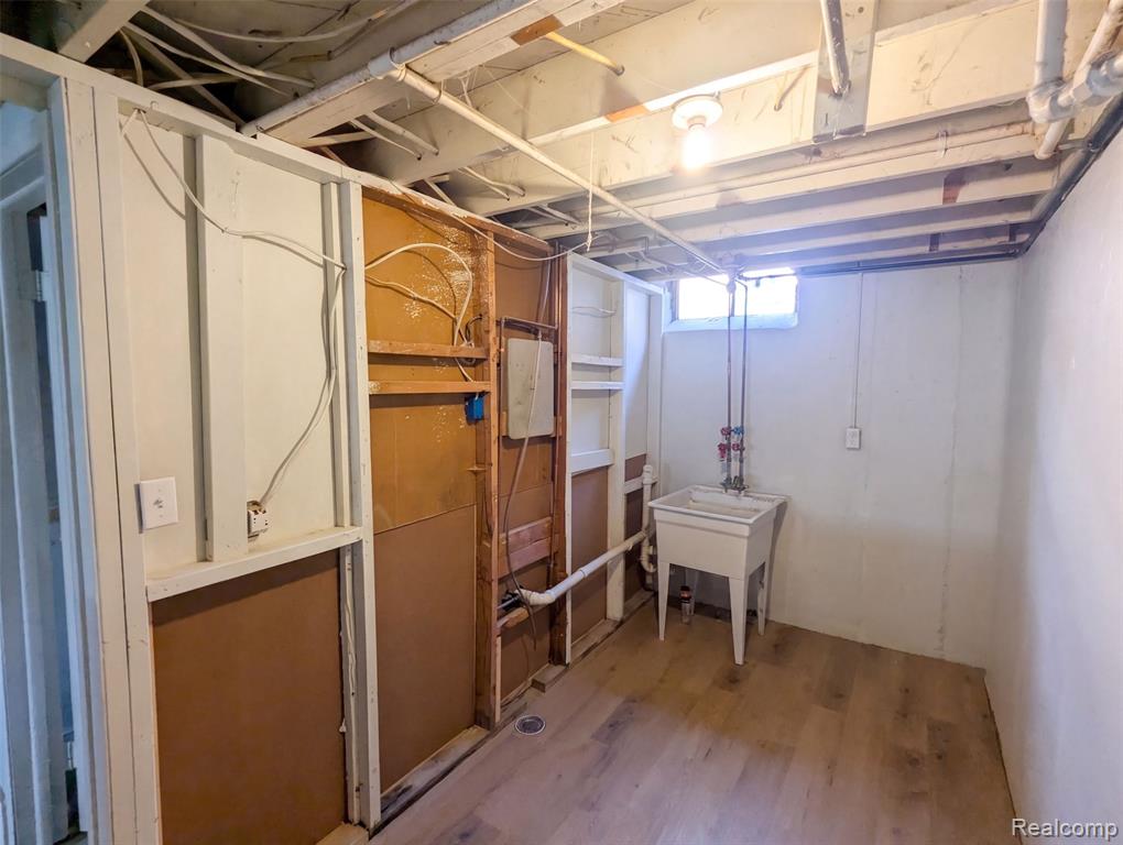 main property photo 15