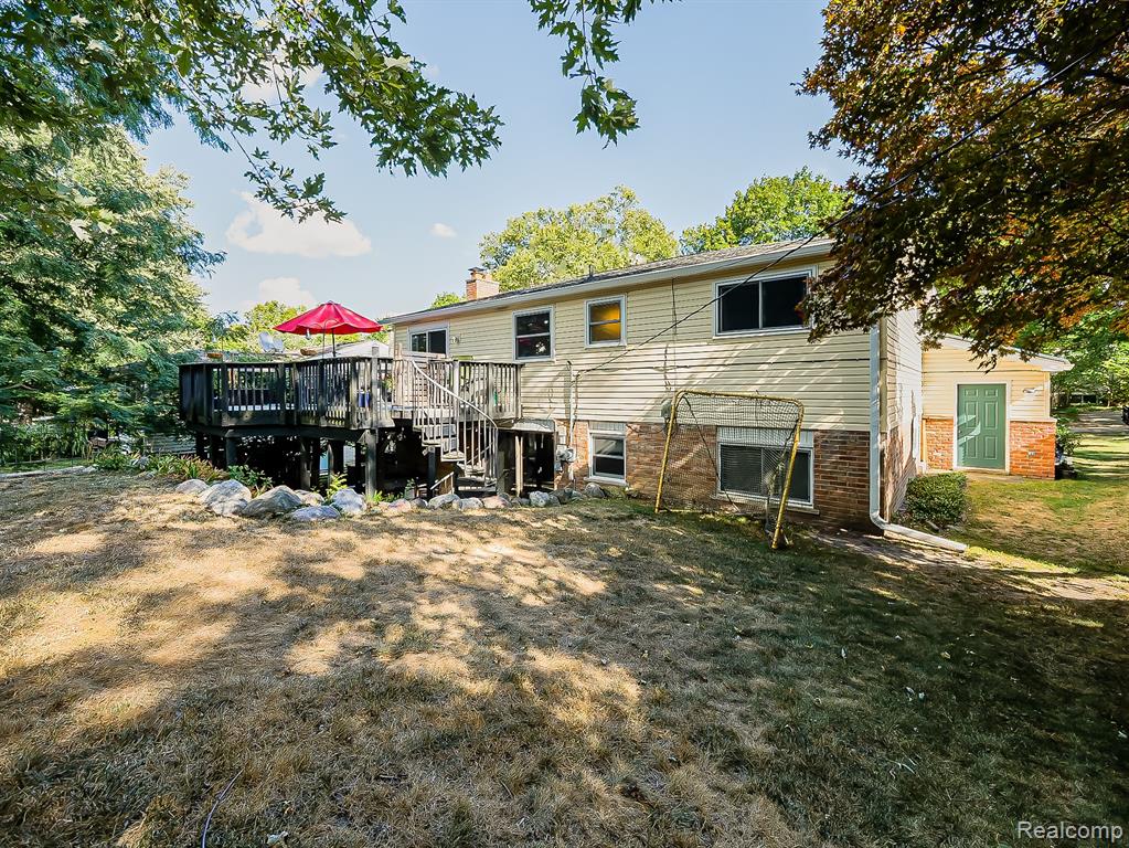 main property photo 33