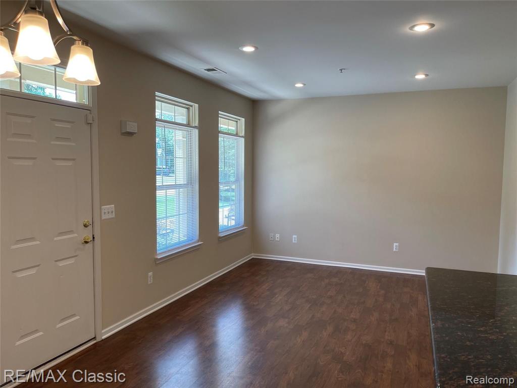 property viewer photo 5