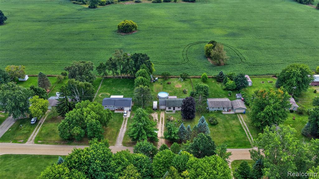 main property photo 8