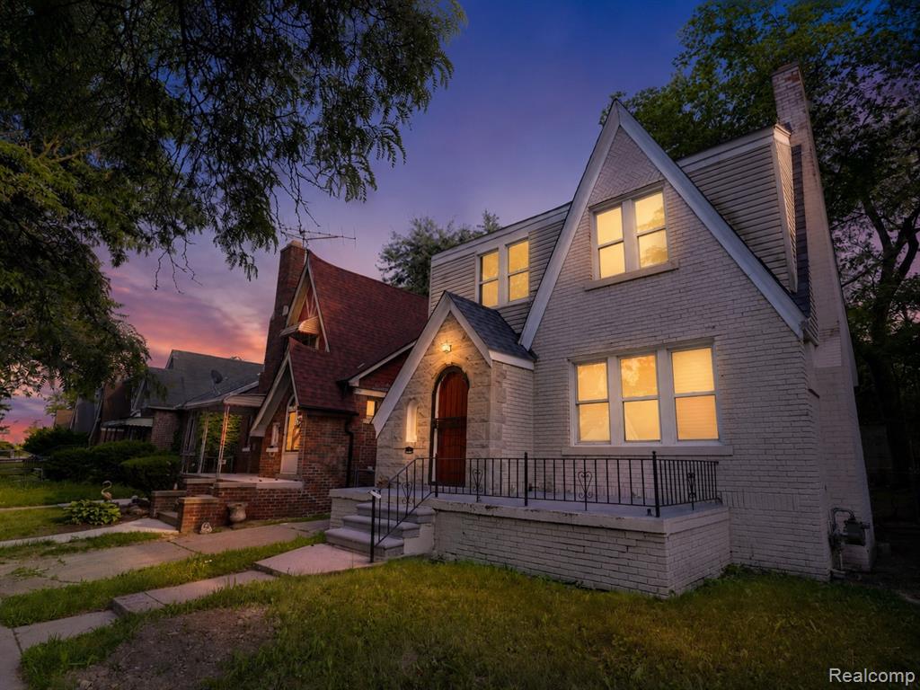 main property photo 25
