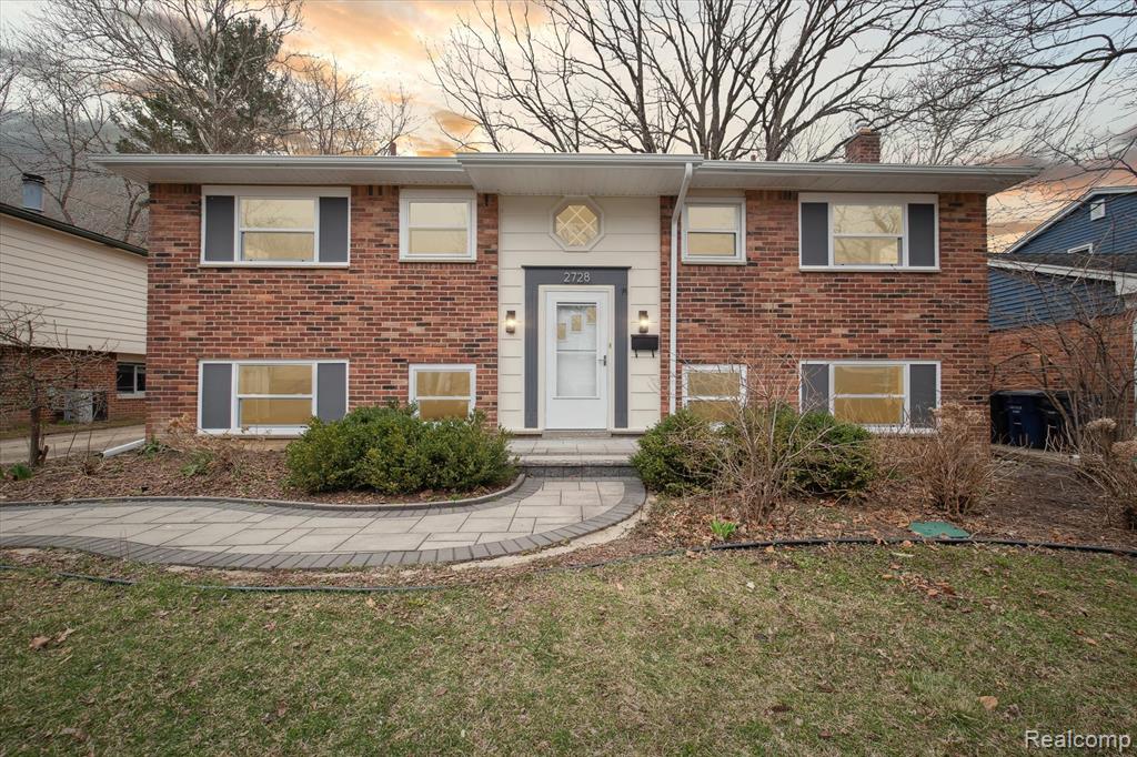 main property photo 0