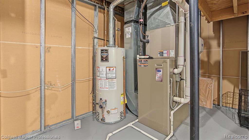 main property photo 50