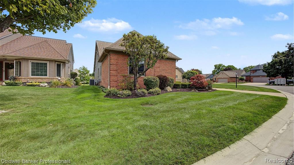 main property photo 9