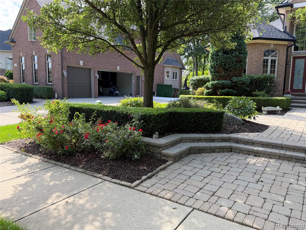 main property photo 4