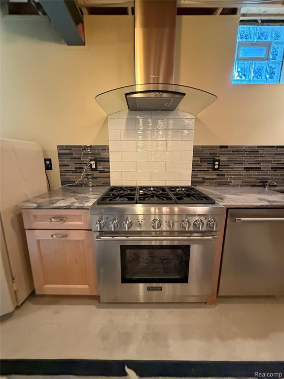main property photo 46