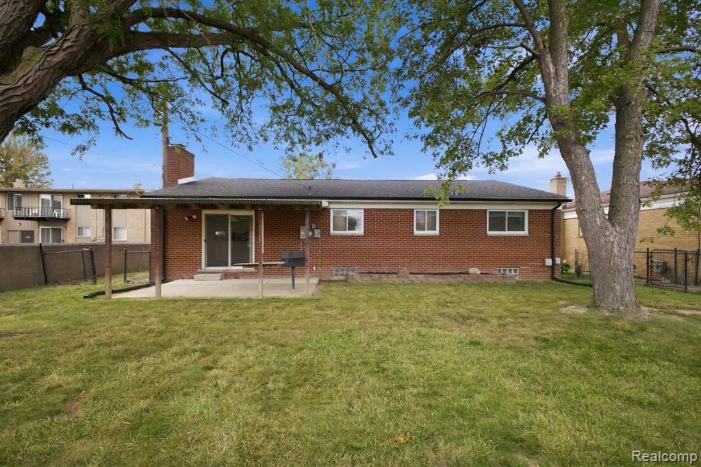 main property photo 29