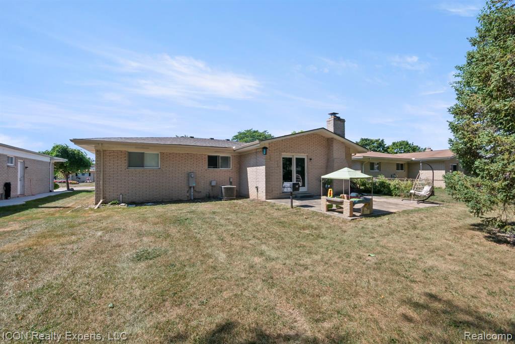 main property photo 13