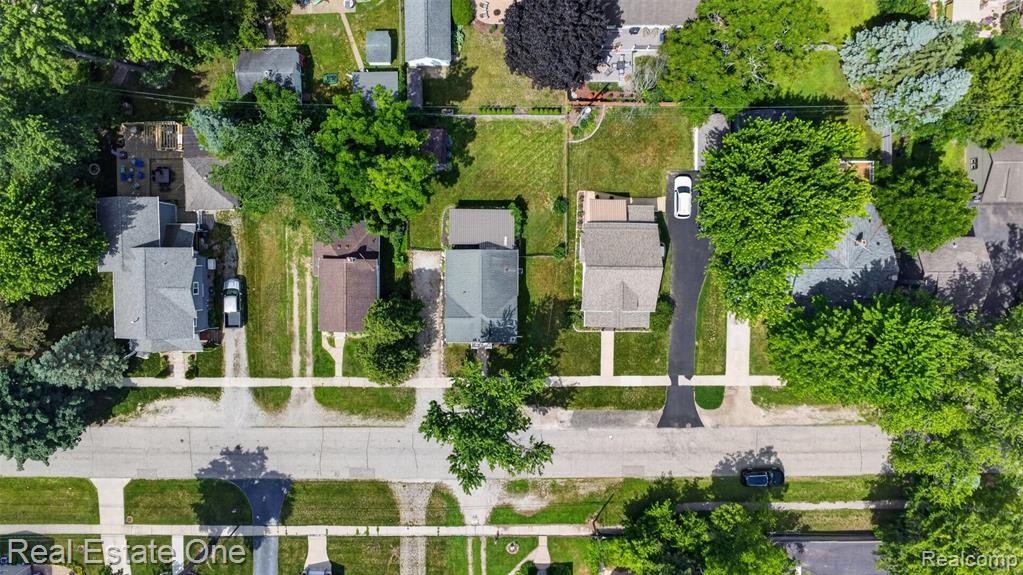 main property photo 42