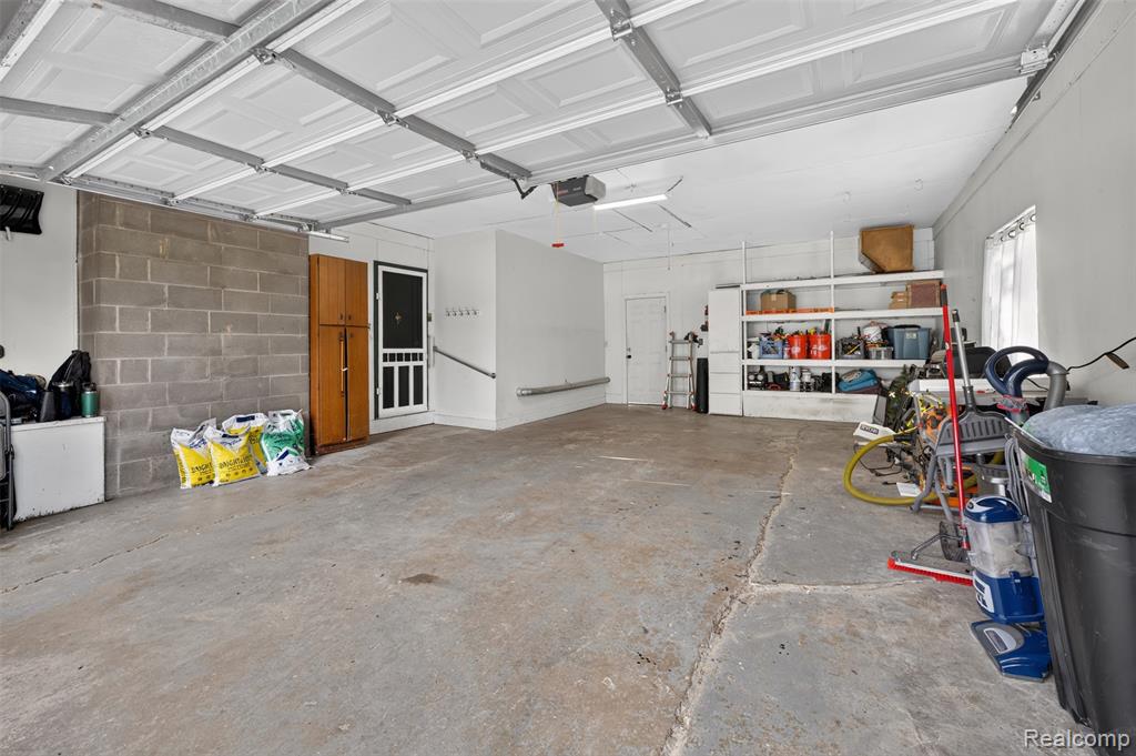 main property photo 49