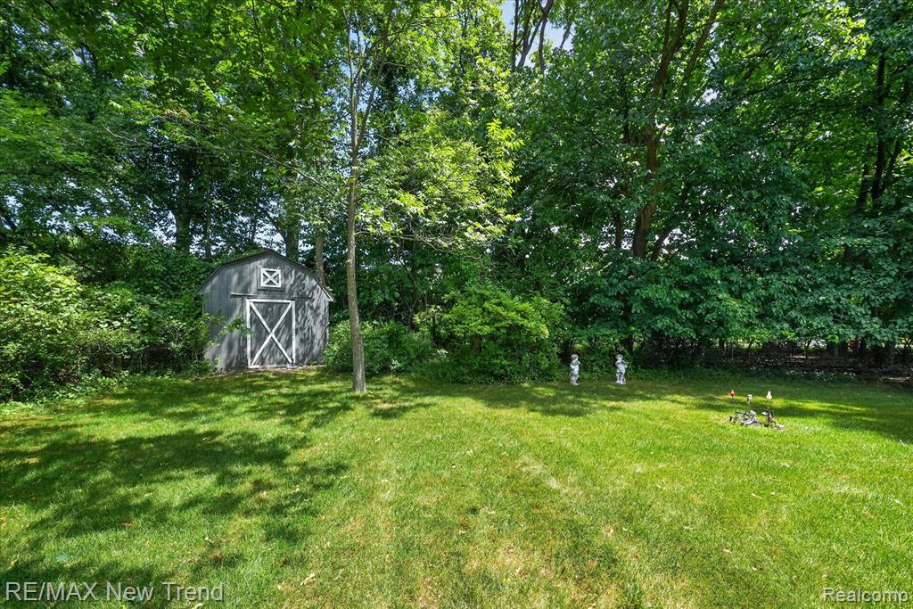 main property photo 49