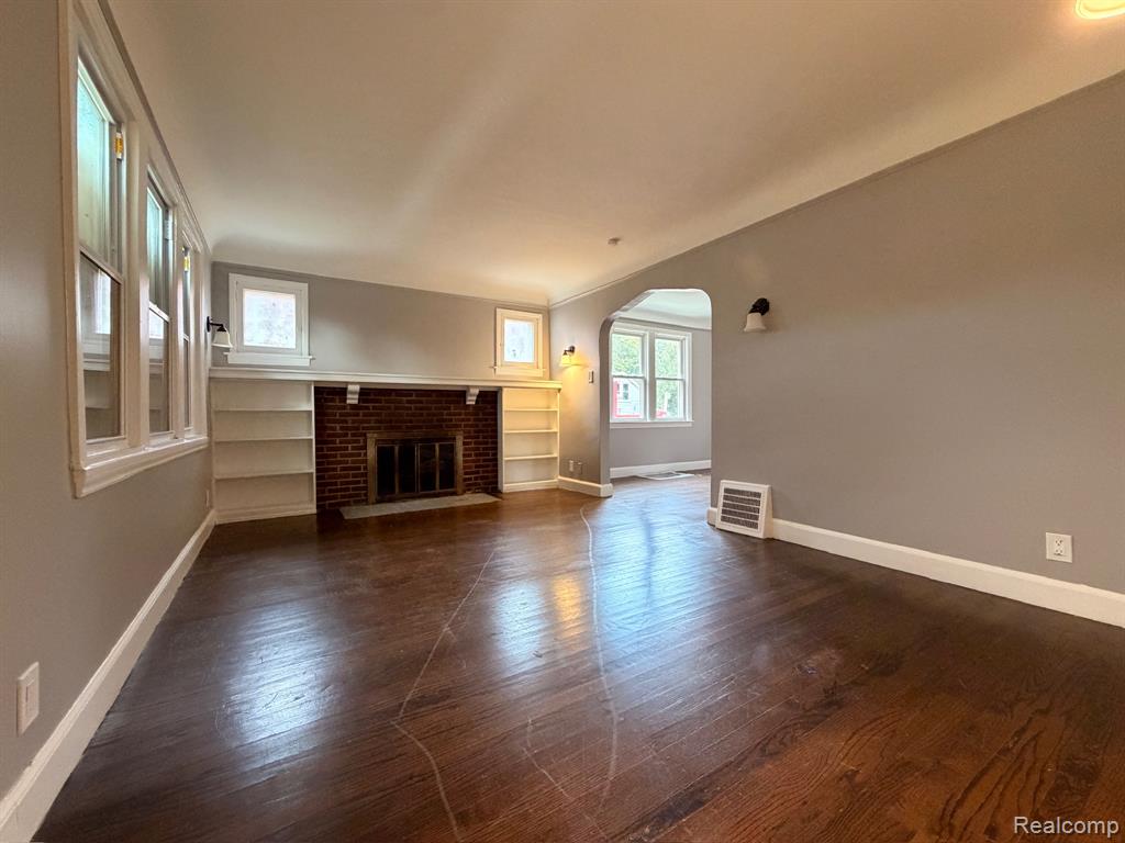 main property photo 0