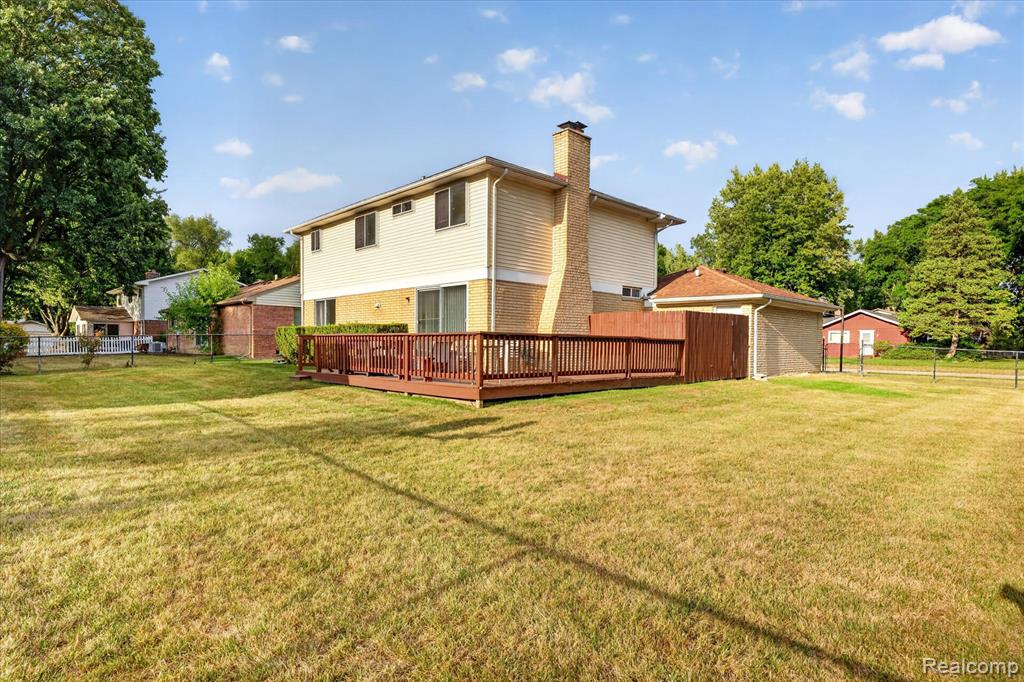 main property photo 44