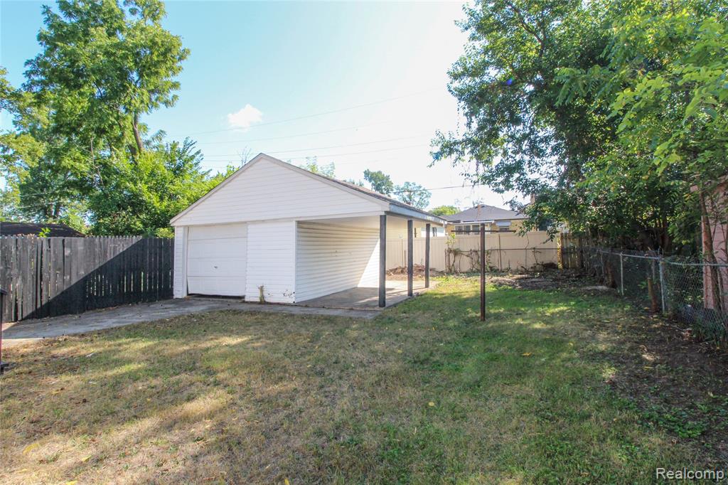 main property photo 33