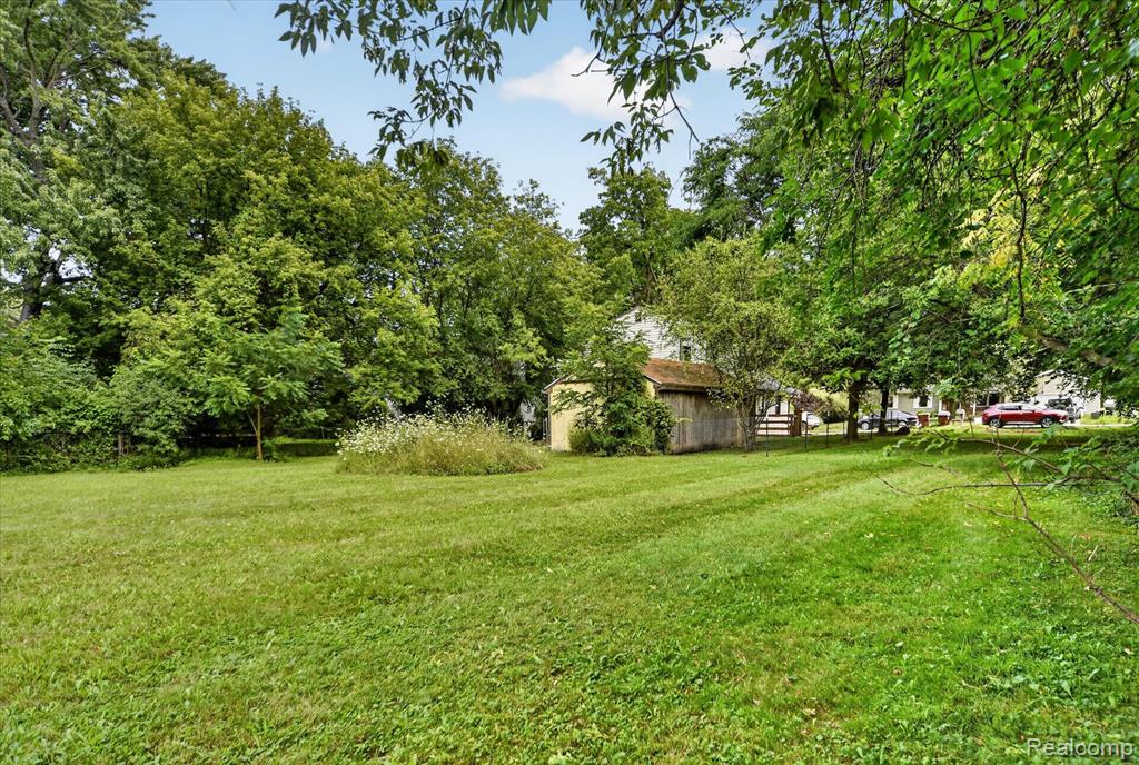main property photo 14