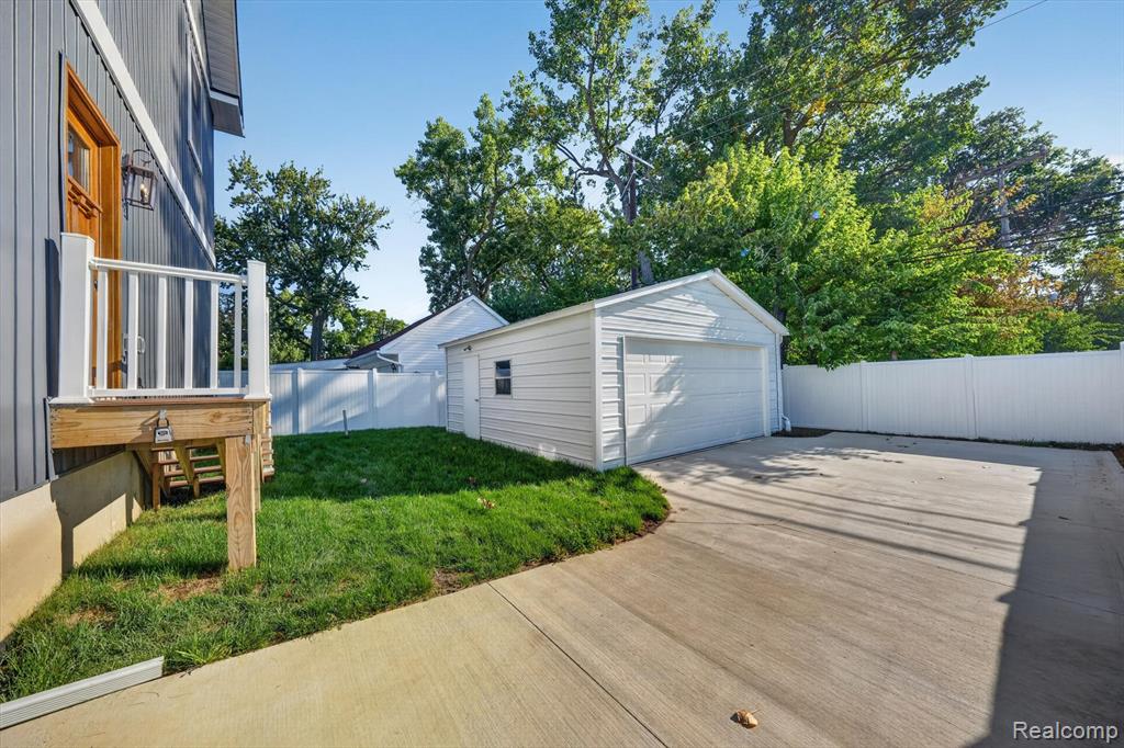 main property photo 53