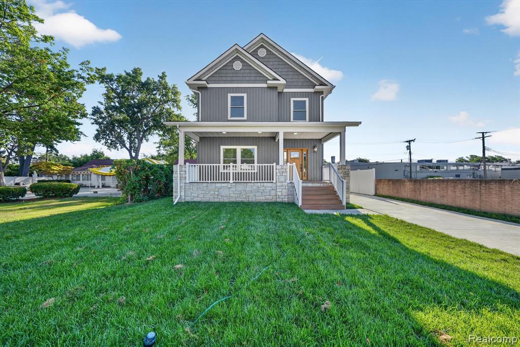 main property photo 9