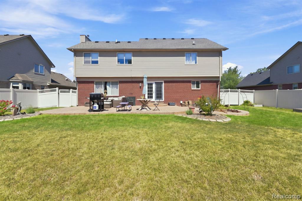 main property photo 38