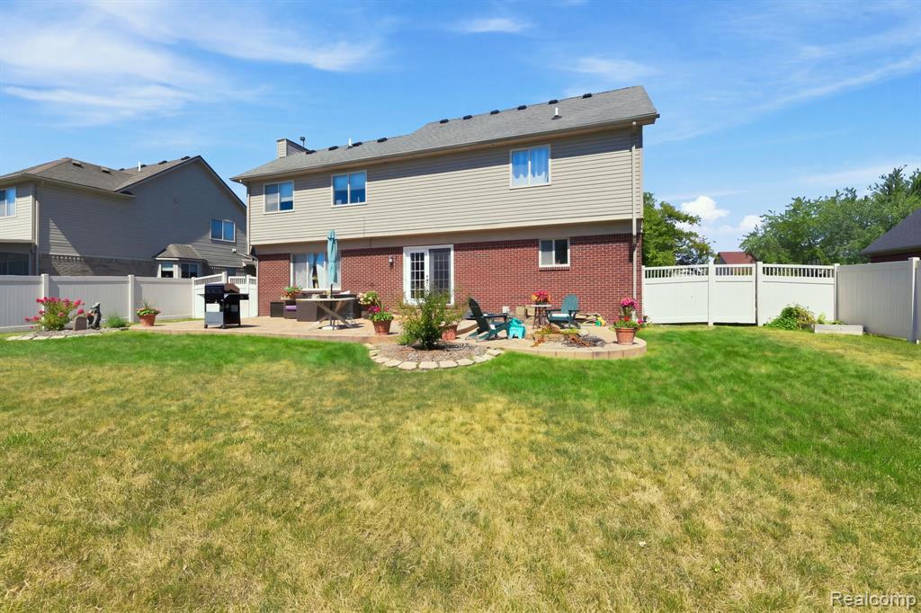 main property photo 39