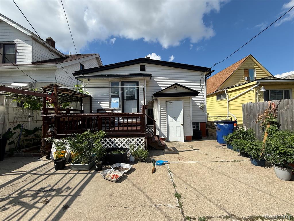 main property photo 36