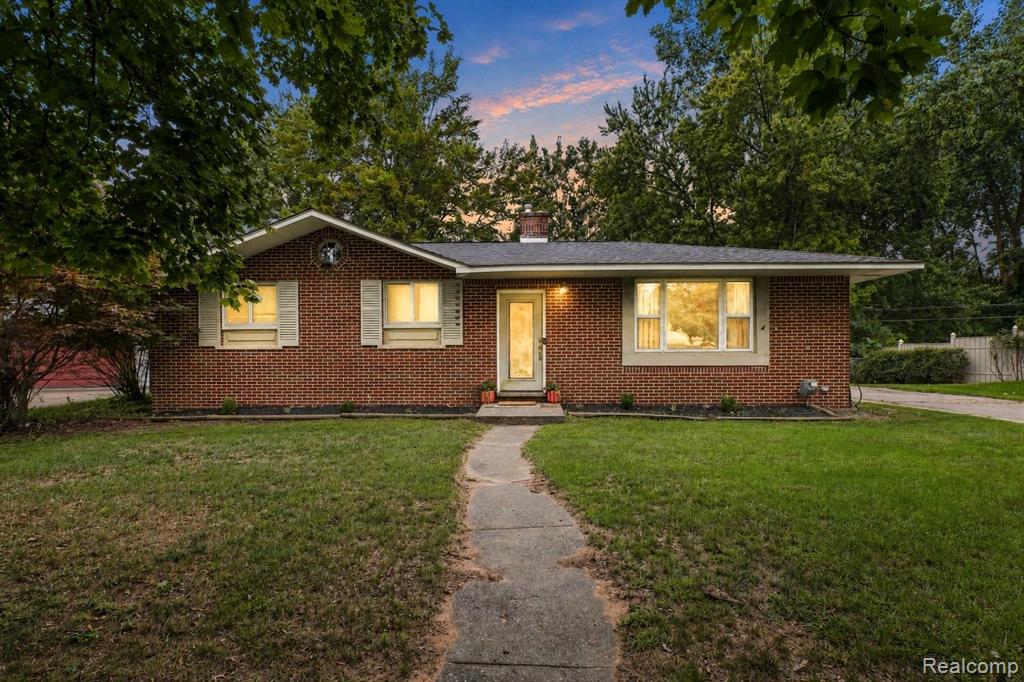 main property photo 8