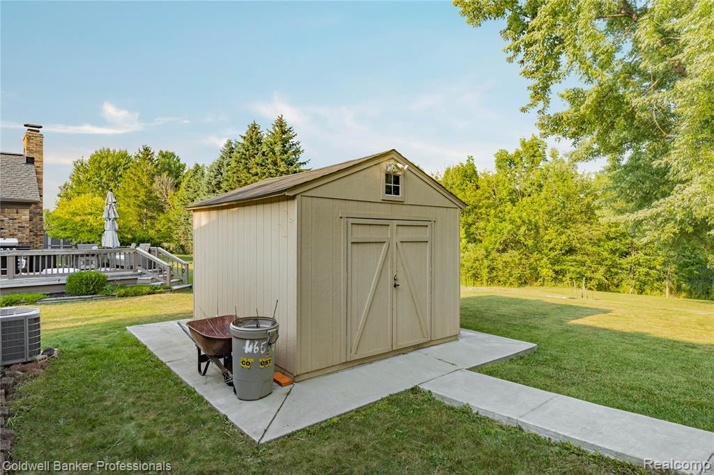 main property photo 6