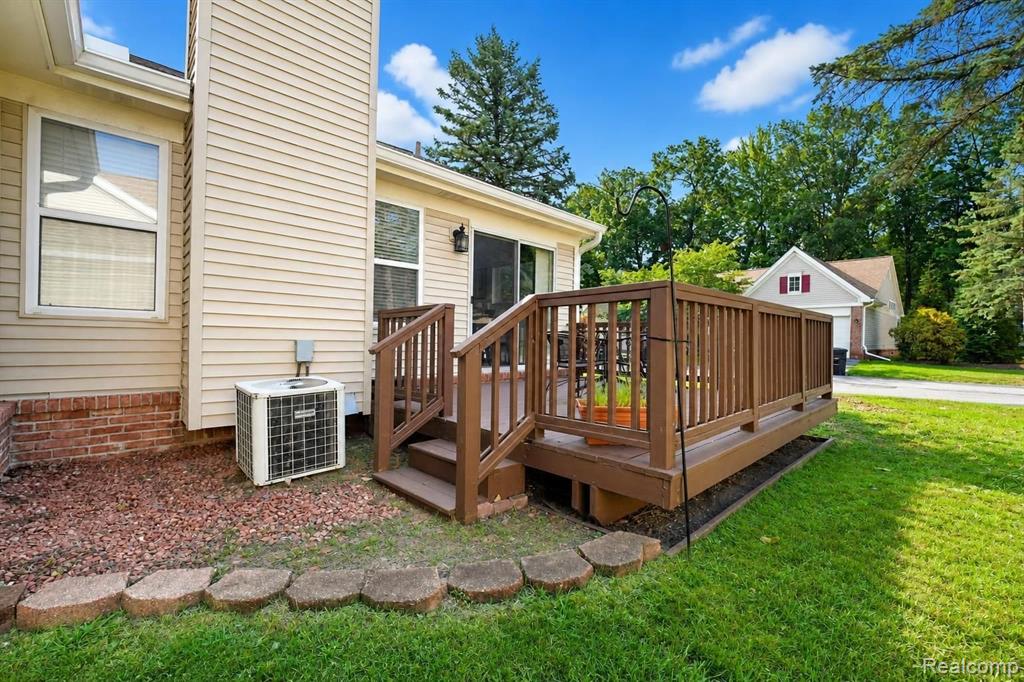 main property photo 28