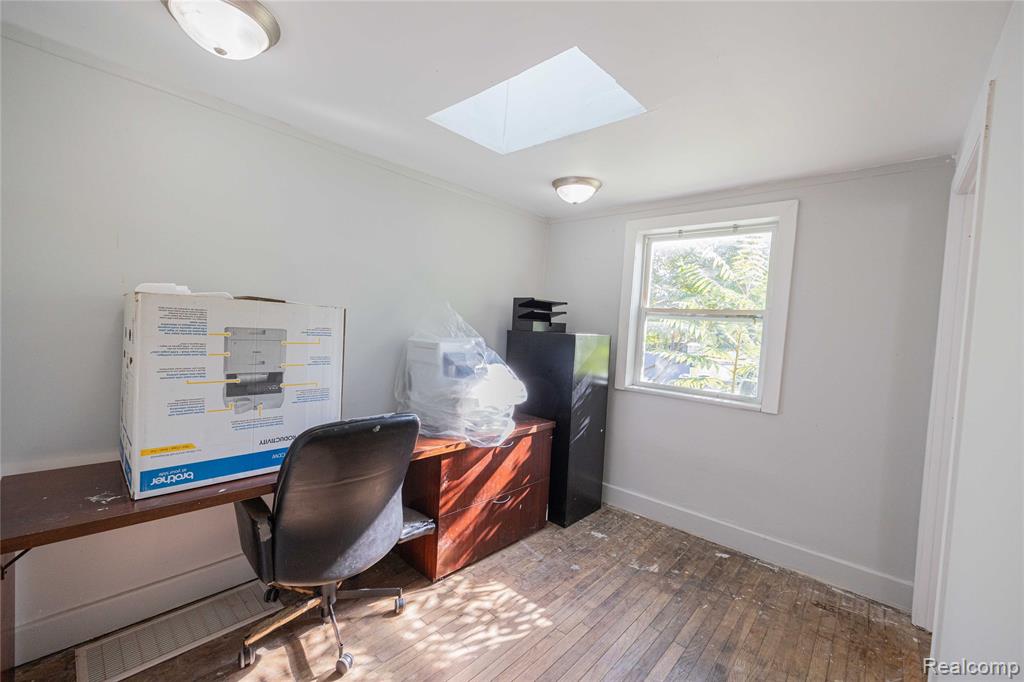 main property photo 9