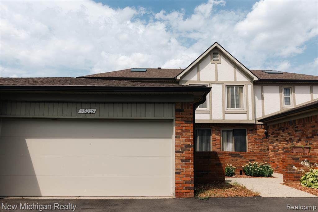 main property photo 0