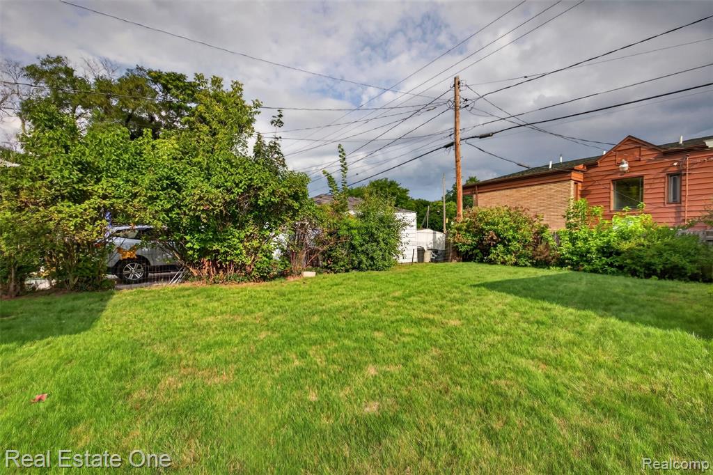 main property photo 38