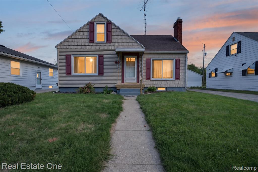 main property photo 45