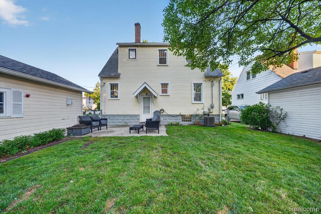 main property photo 37