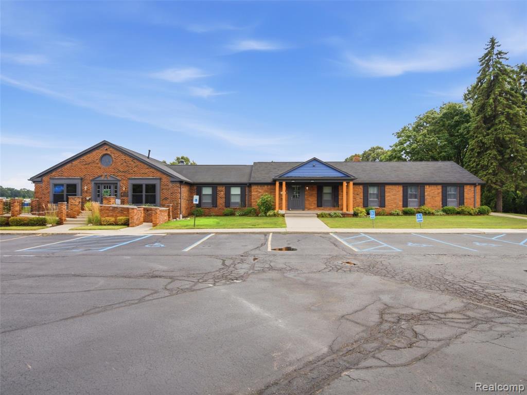 main property photo 0