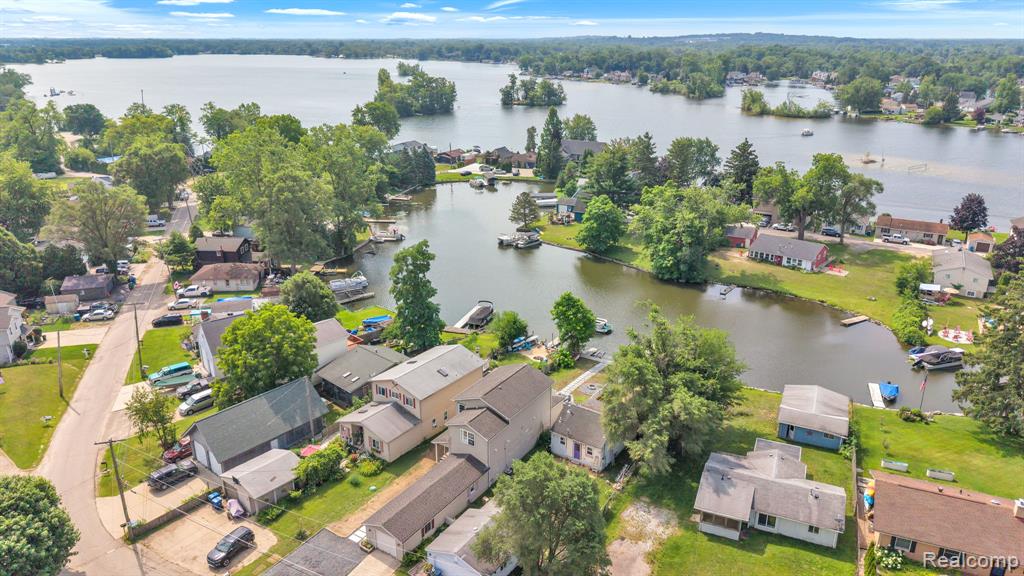 main property photo 50