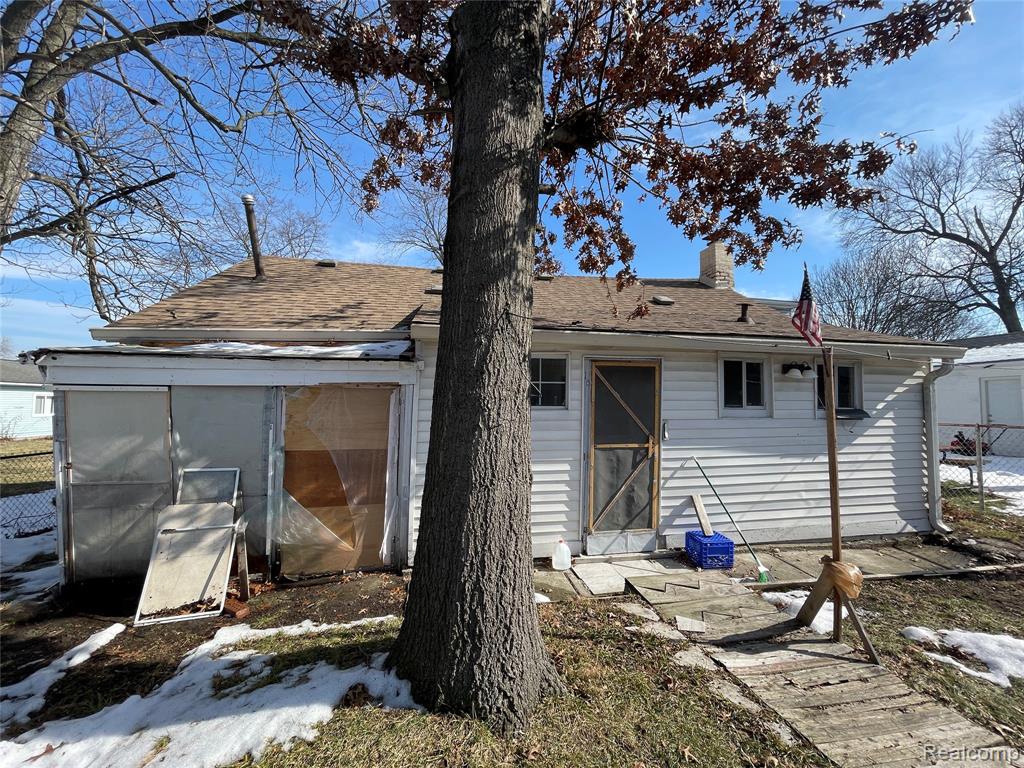 main property photo 50